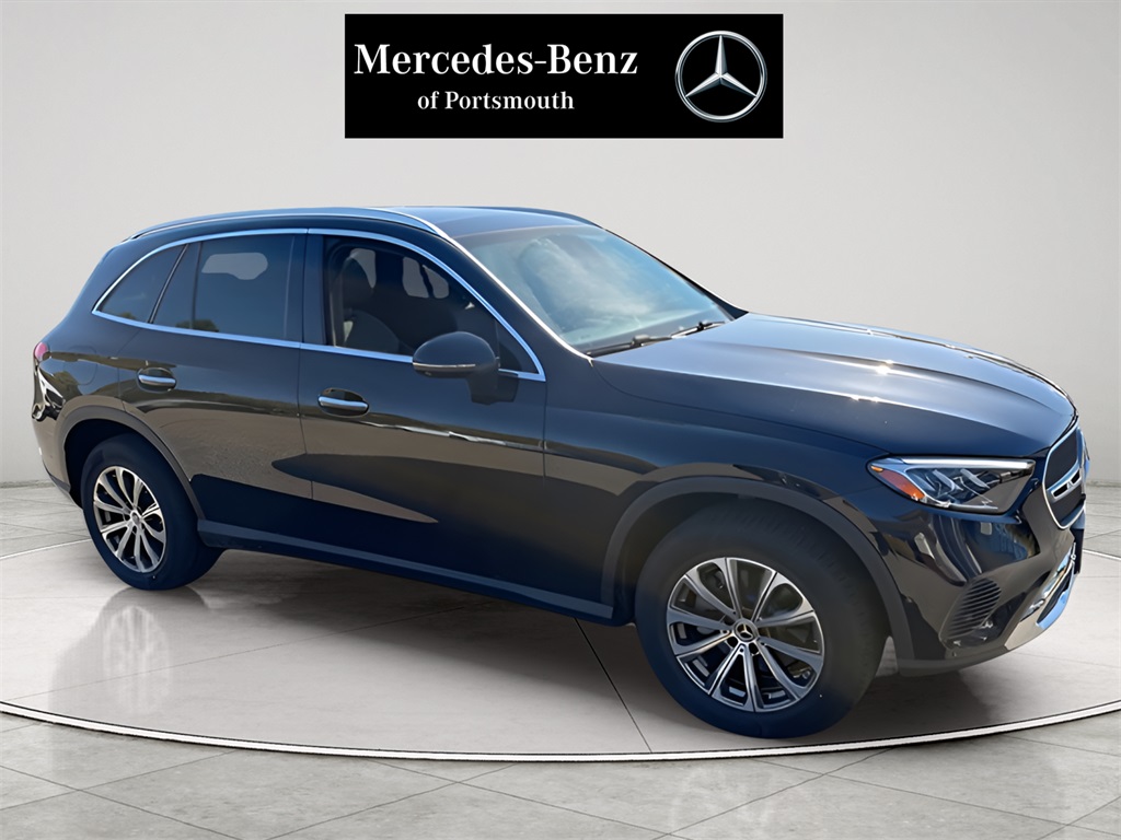2025 Mercedes-Benz GLC Base's photo