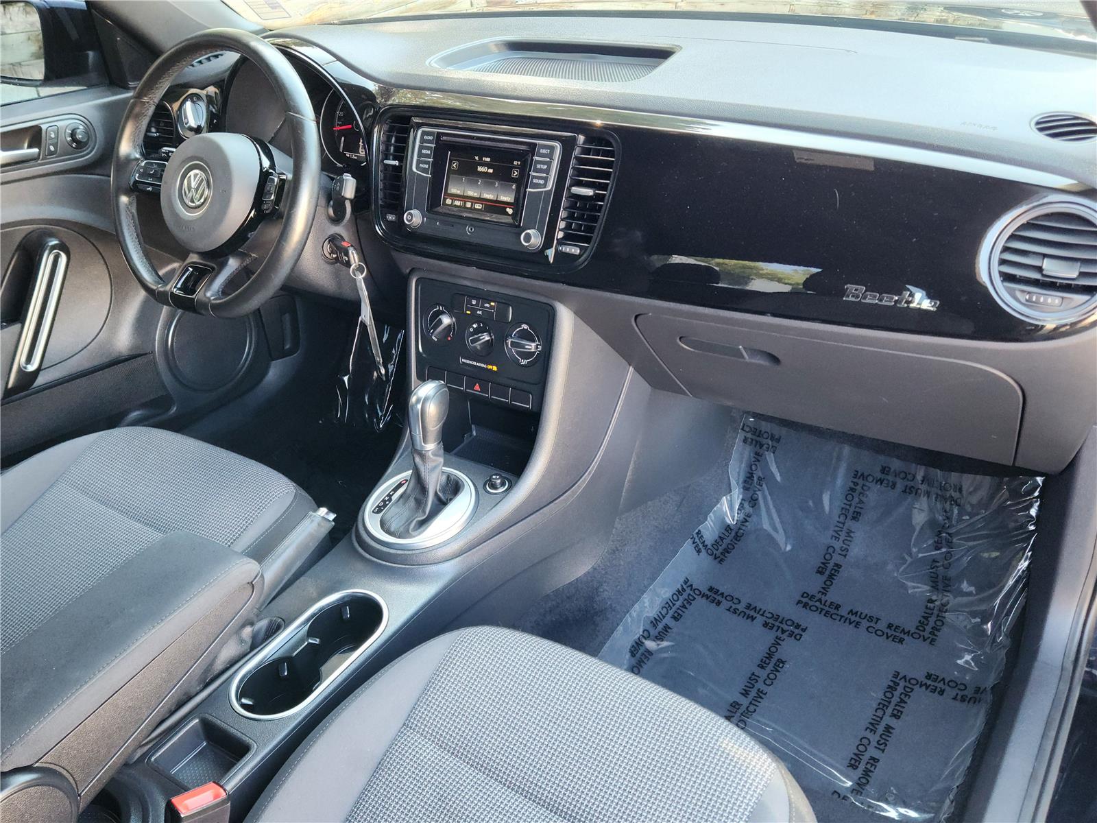 2019 Volkswagen Beetle S photo 13