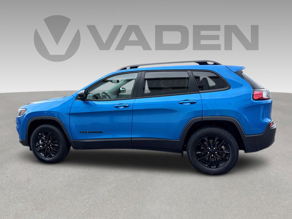 2023 Jeep Cherokee Altitude Lux photo 22