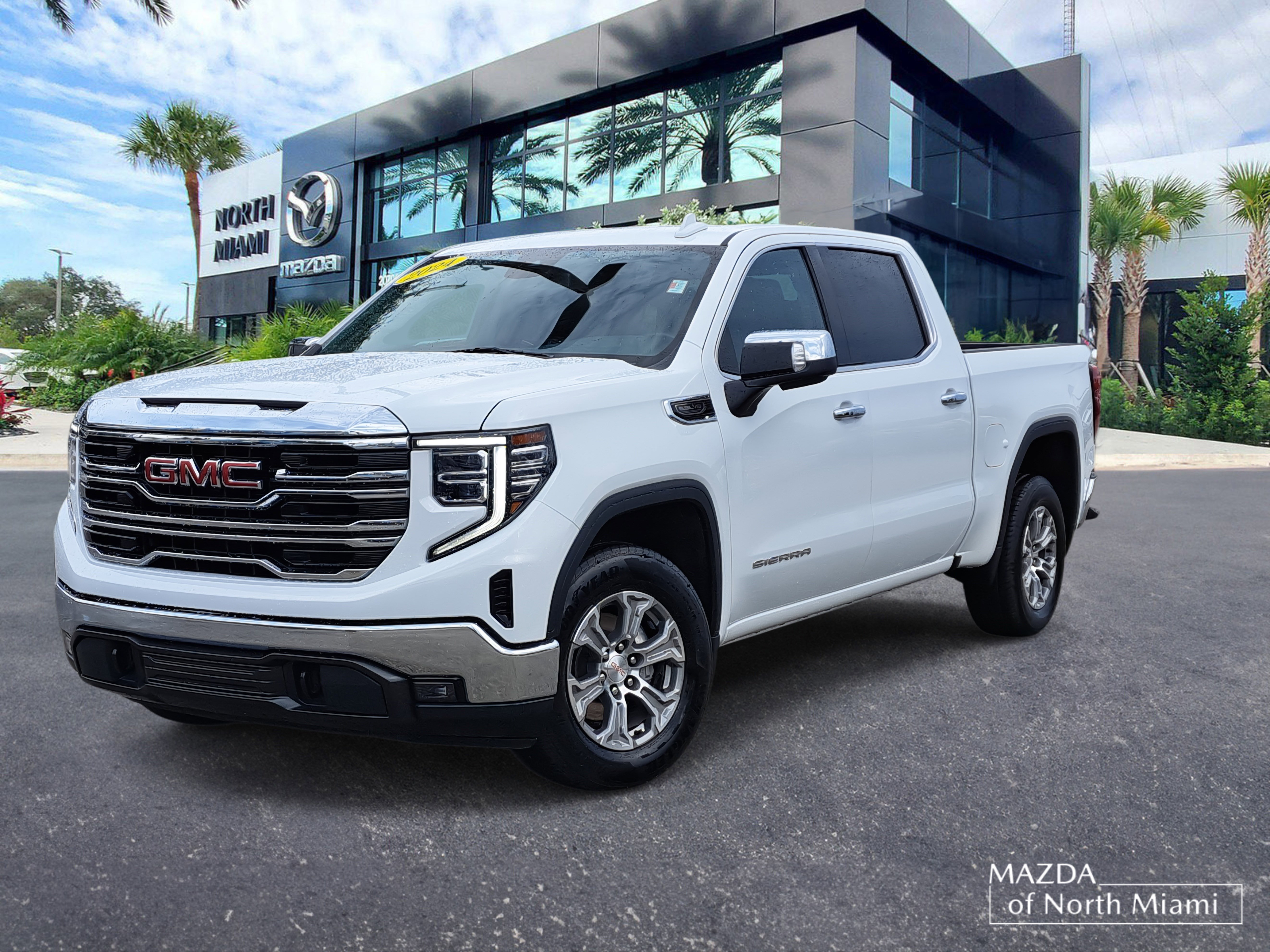2024 GMC Sierra 1500 SLT's photo