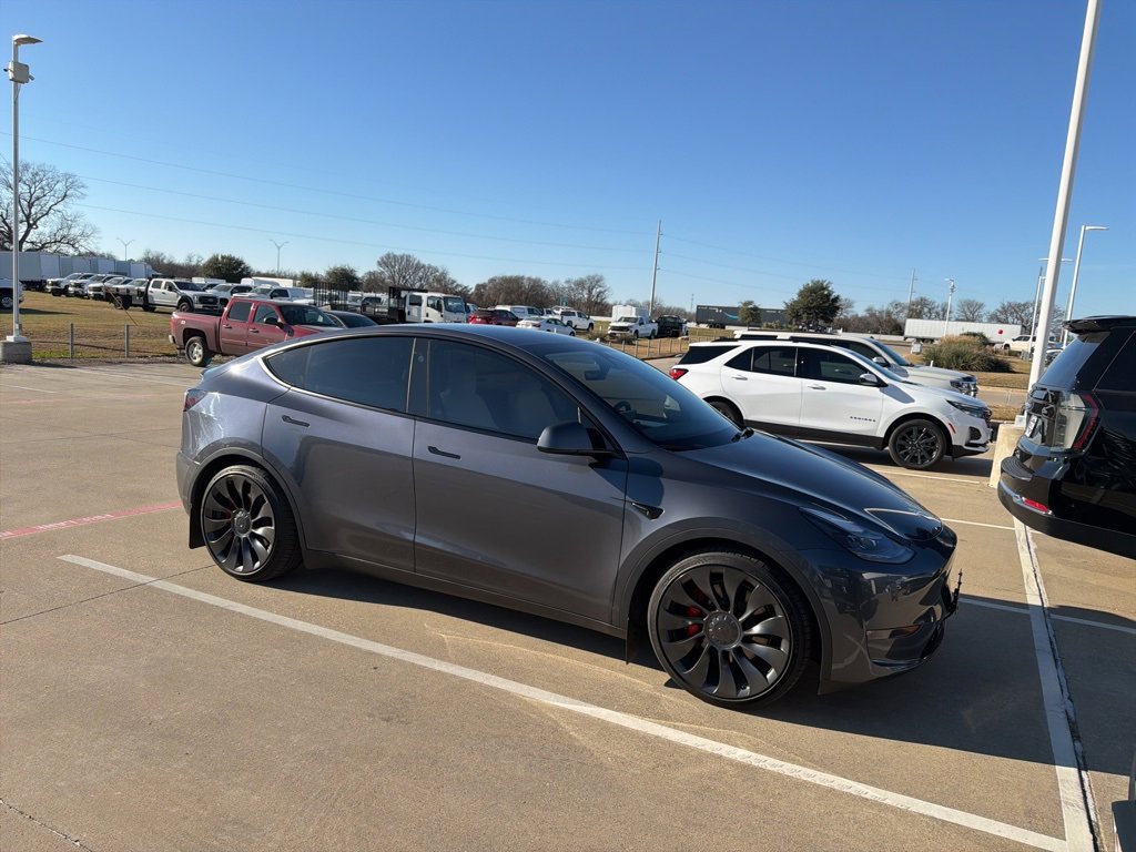2023 Tesla Model Y Performance's photo