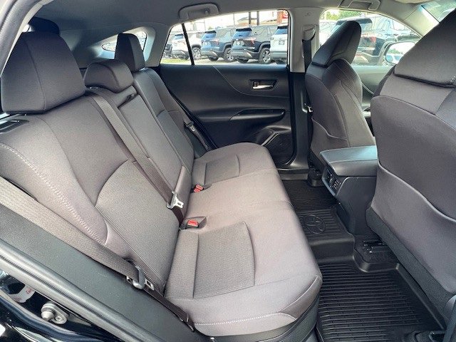 2021 Toyota Venza LE photo 16