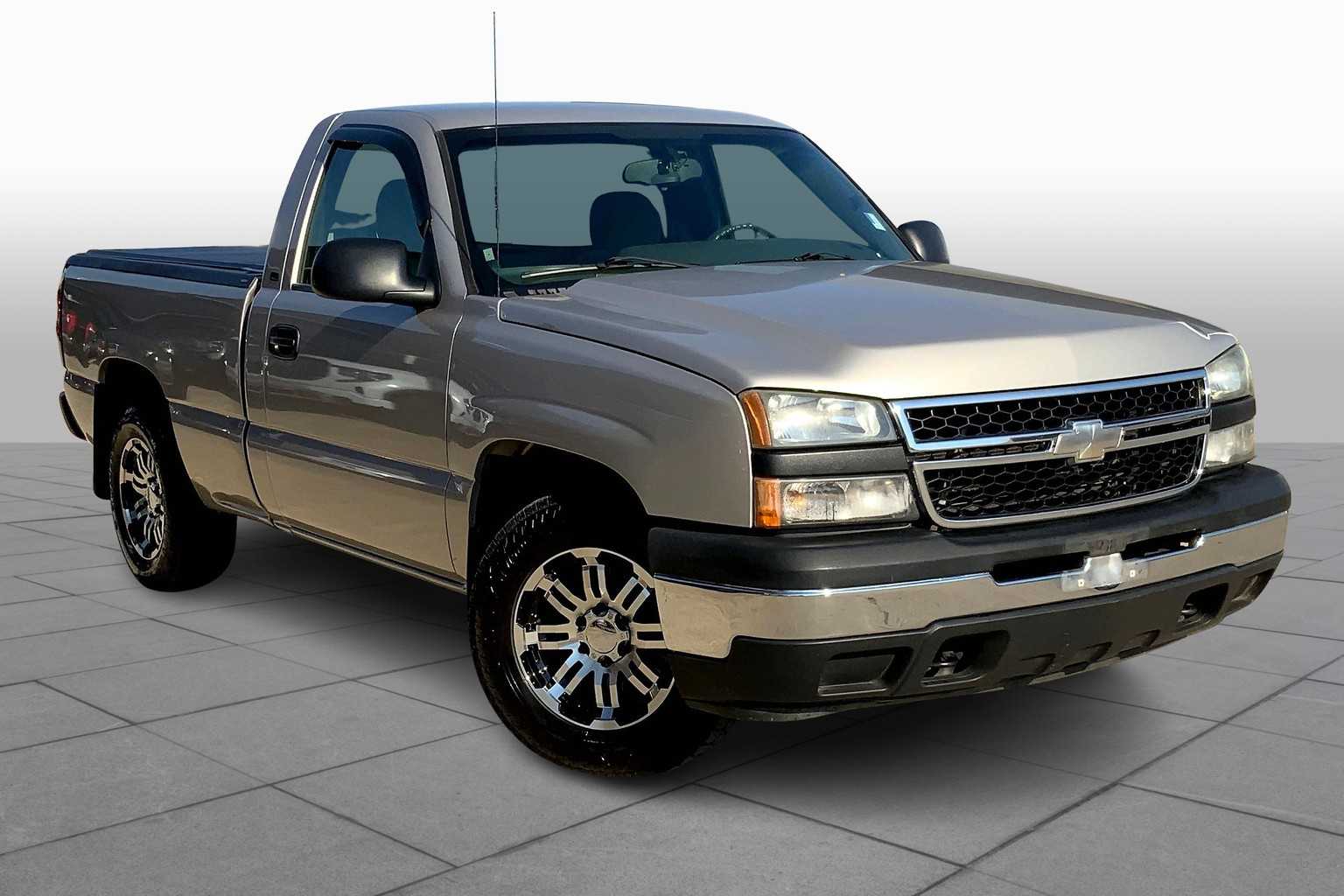 2007 Chevrolet Silverado 1500 LS photo 2