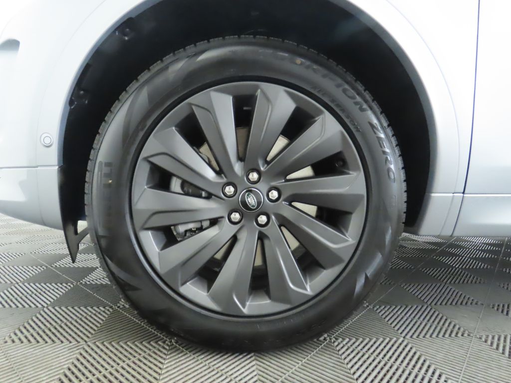 2025 Land Rover Discovery Sport S photo 28