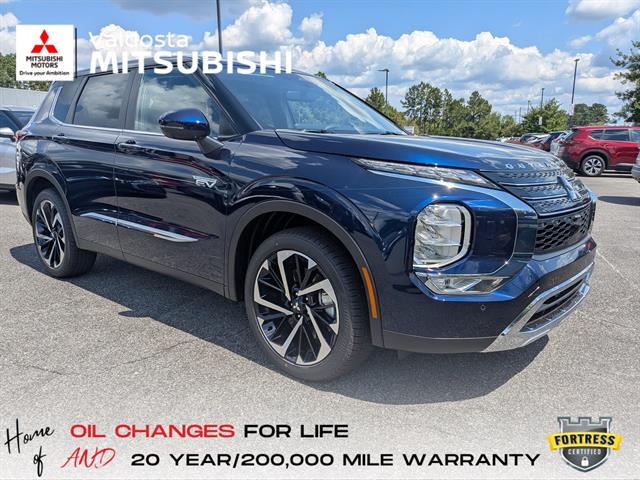 2025 Mitsubishi Outlander Plug-in Hybrid SE's photo