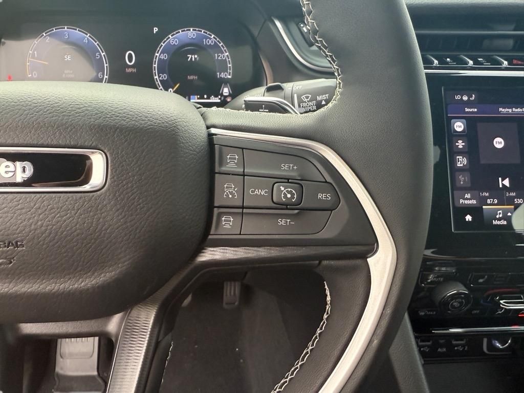 2025 Jeep Grand Cherokee Laredo Altitude photo 10
