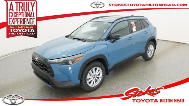 2026 Toyota Corolla Cross LE's photo