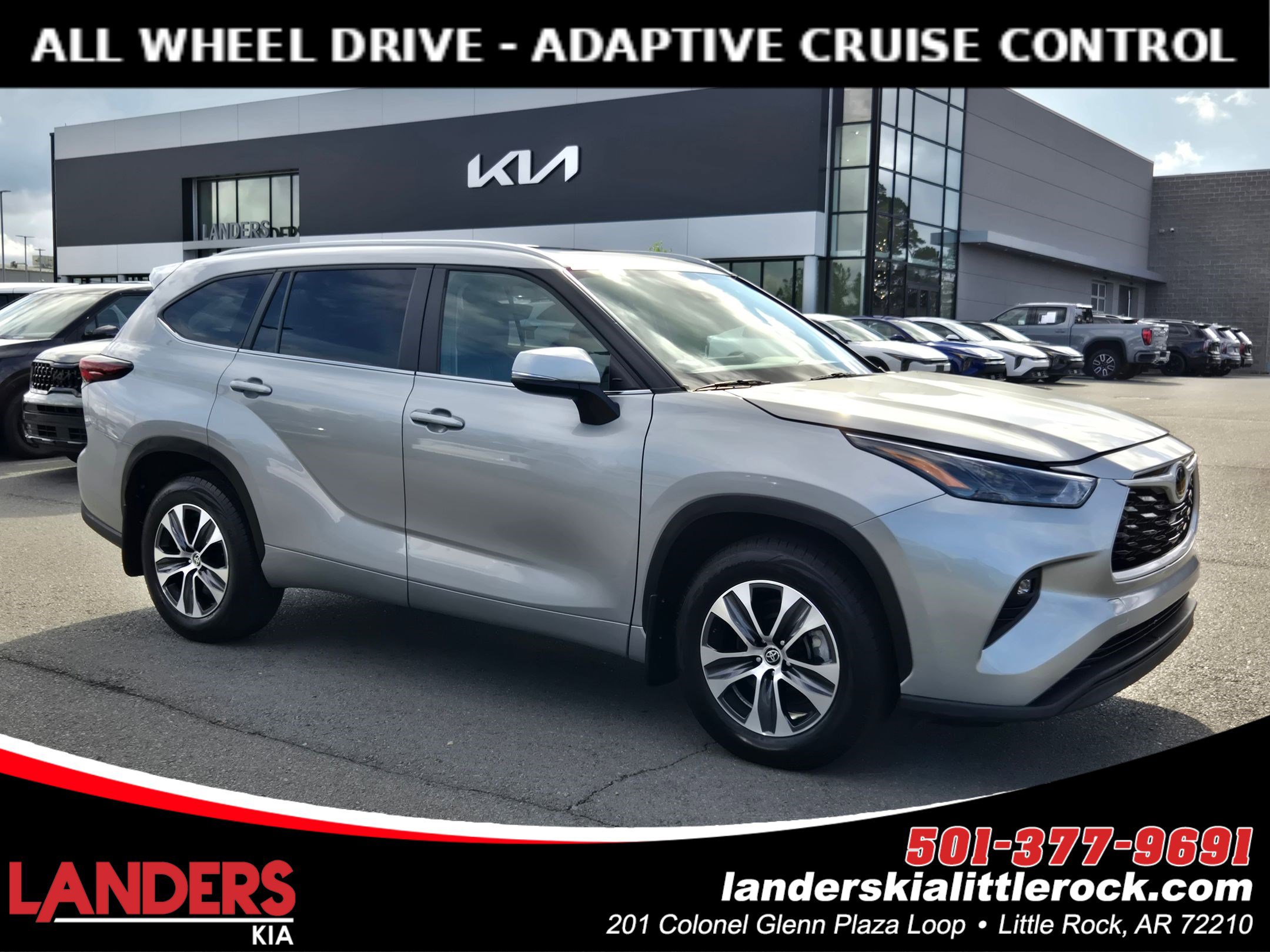 2024 Toyota Highlander XLE's photo