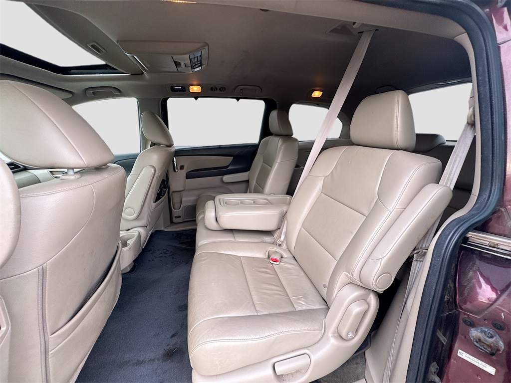 2016 Honda Odyssey EX-L photo 24