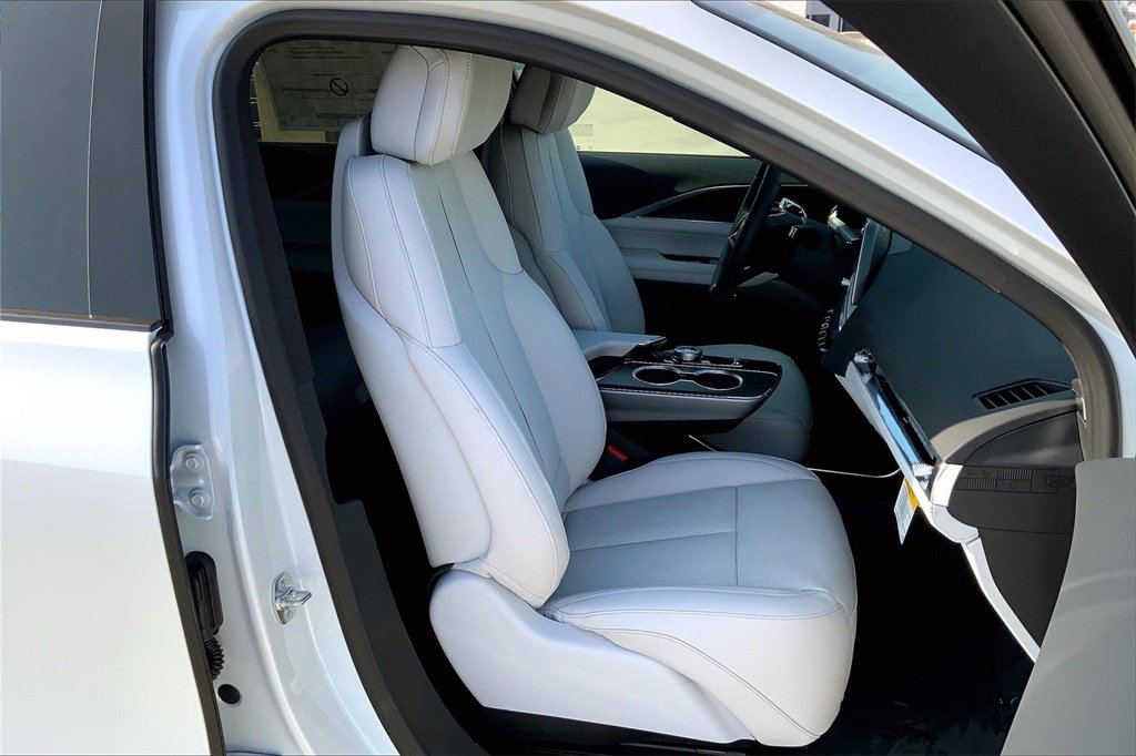 2025 Cadillac Lyriq Sport photo 29