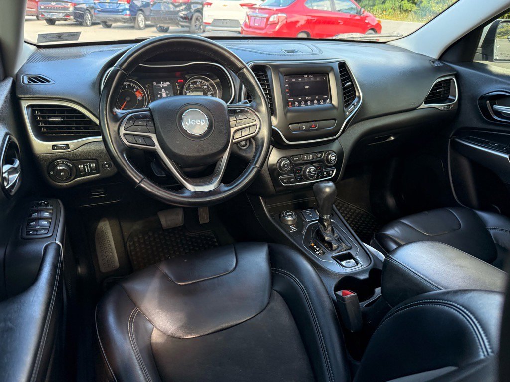 2020 Jeep Cherokee Latitude photo 9