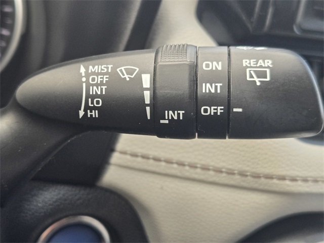 2021 Toyota RAV4 Hybrid XLE photo 23