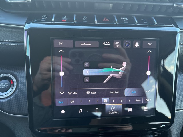 2023 Jeep Grand Cherokee Laredo photo 16