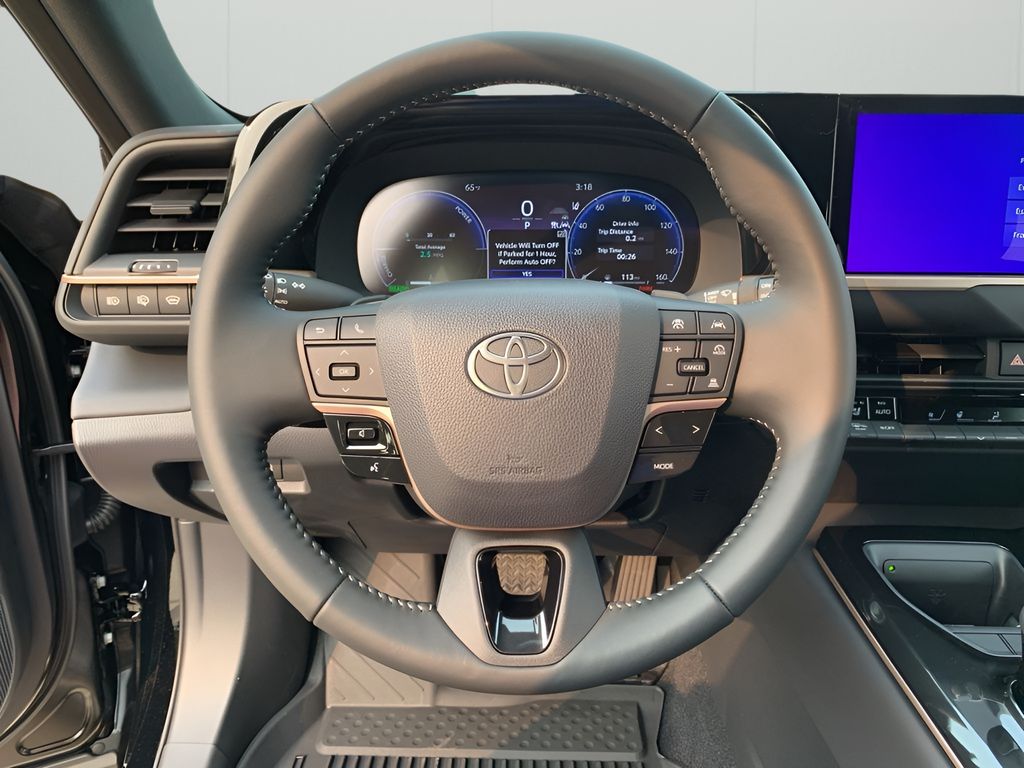 2025 Toyota Crown Signia XLE photo 22