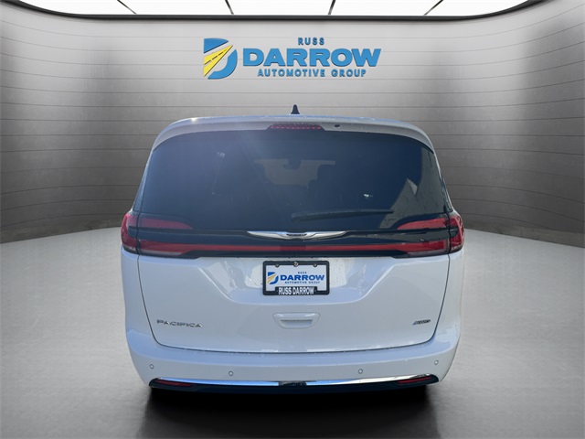 2025 Chrysler Pacifica photo 4