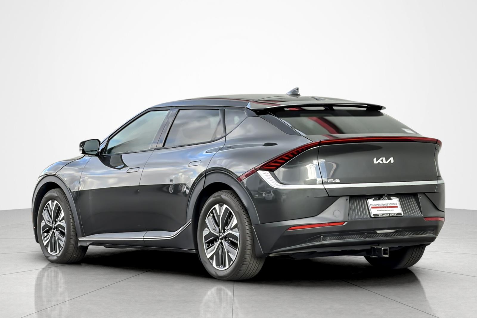 2022 Kia EV6 Light photo 3