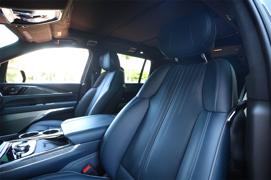 2025 Cadillac Escalade IQ Sport photo 33