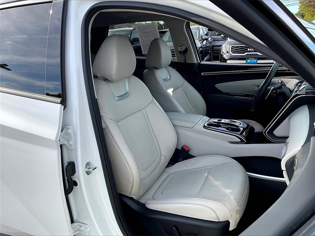 2022 Hyundai Tucson Limited photo 9