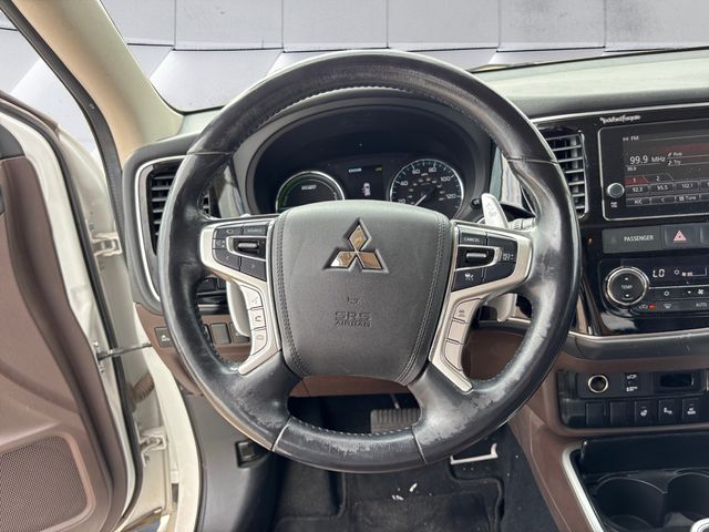 2018 Mitsubishi Outlander PHEV GT photo 9