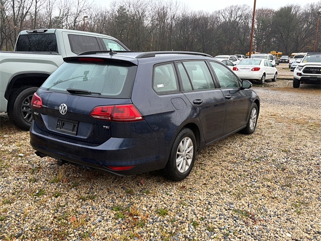 2016 Volkswagen Golf SportWagen S photo 3