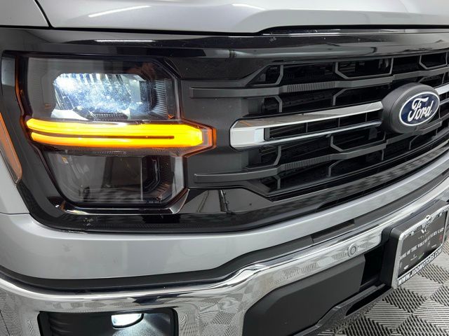 2024 Ford F-150 XLT photo 4