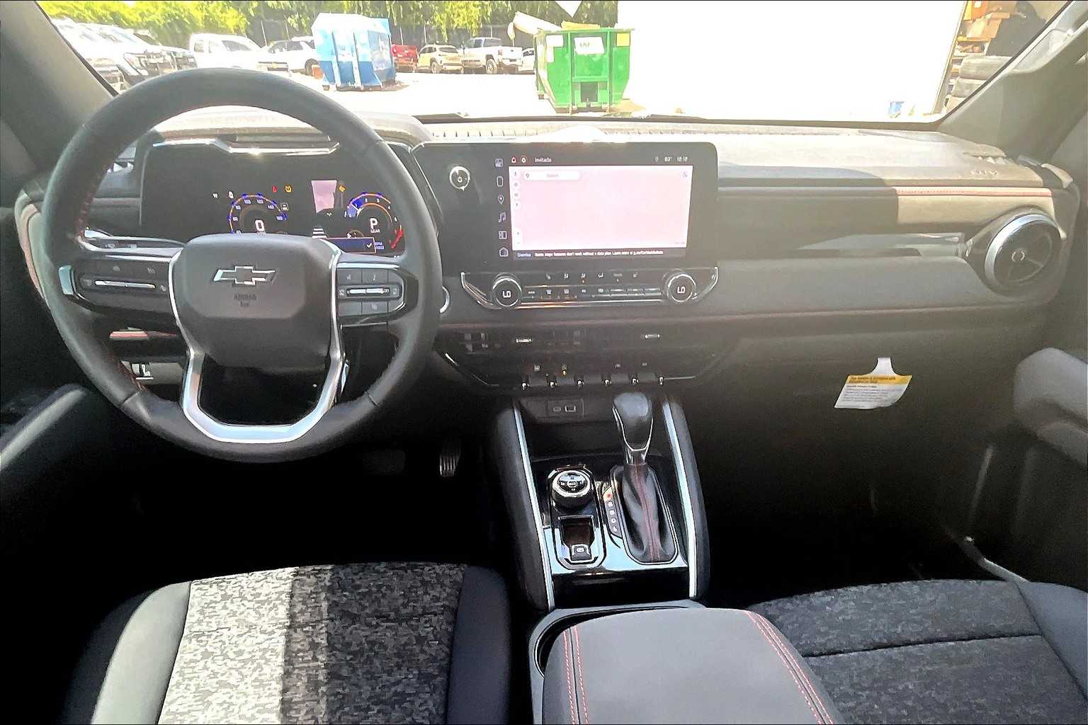 2024 Chevrolet Colorado Z71 photo 13