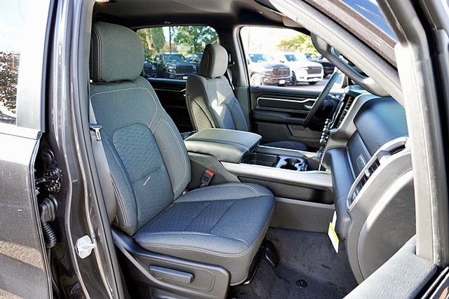 New 2026 Granite Crystal Metallic Clear-Coat Exterior Paint RAM Big Horn/Lone Star image 17