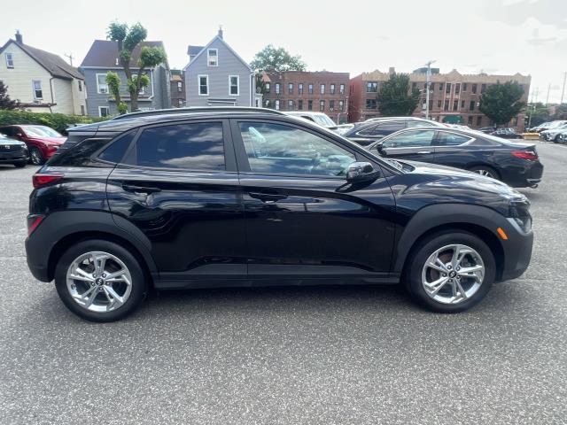 2022 Hyundai Kona SEL photo 3