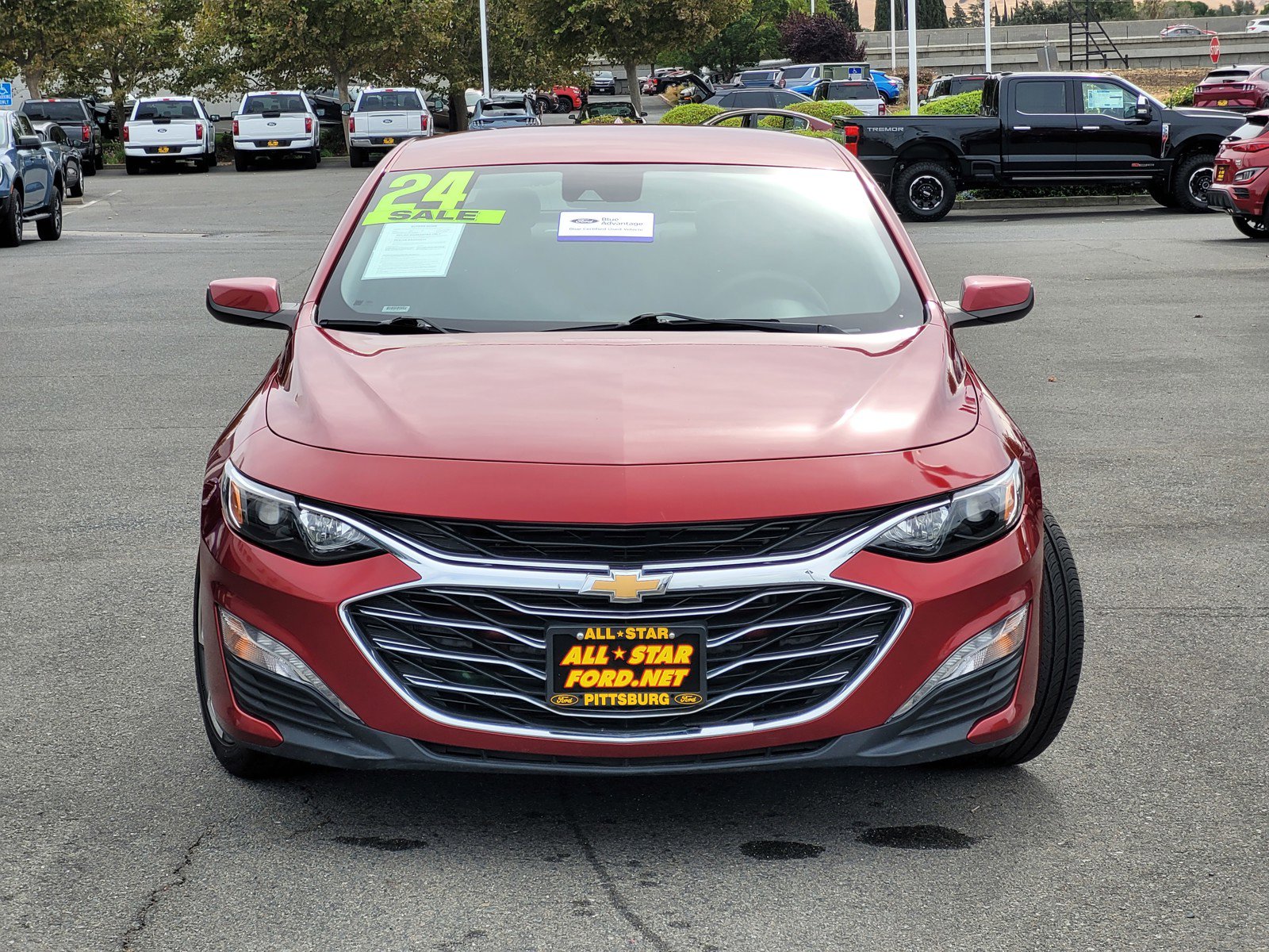 2024 Chevrolet Malibu 1LT photo 2