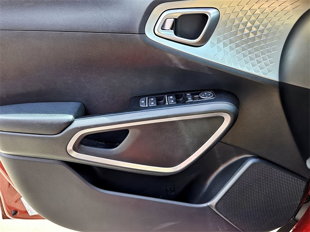 2023 Kia Soul LX photo 24