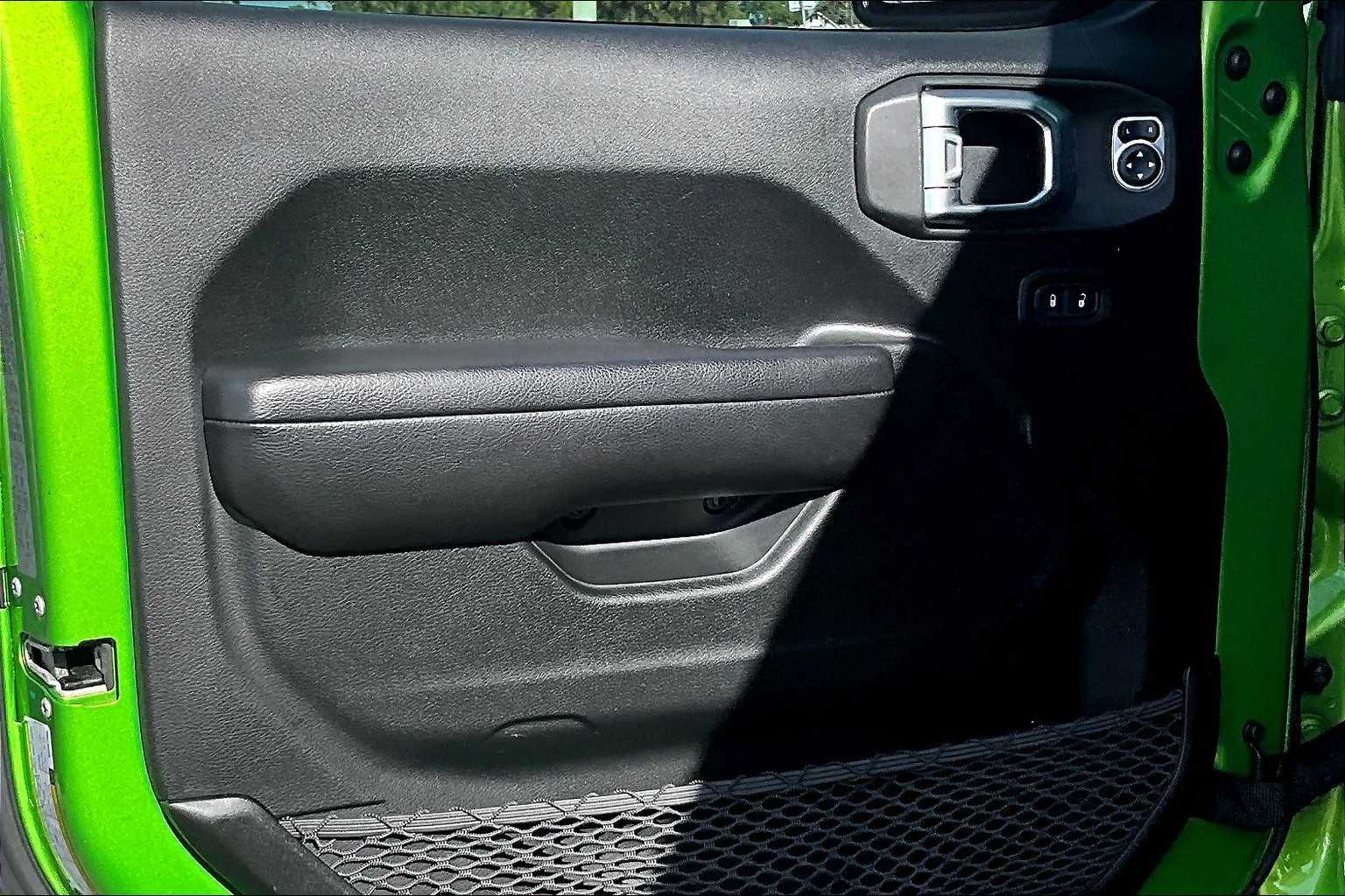 2019 Jeep Wrangler Sport S photo 22