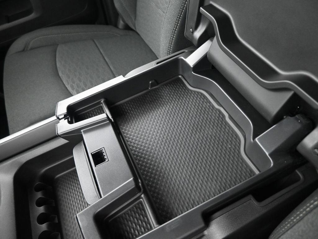 2025 Ram 2500 Big Horn photo 3