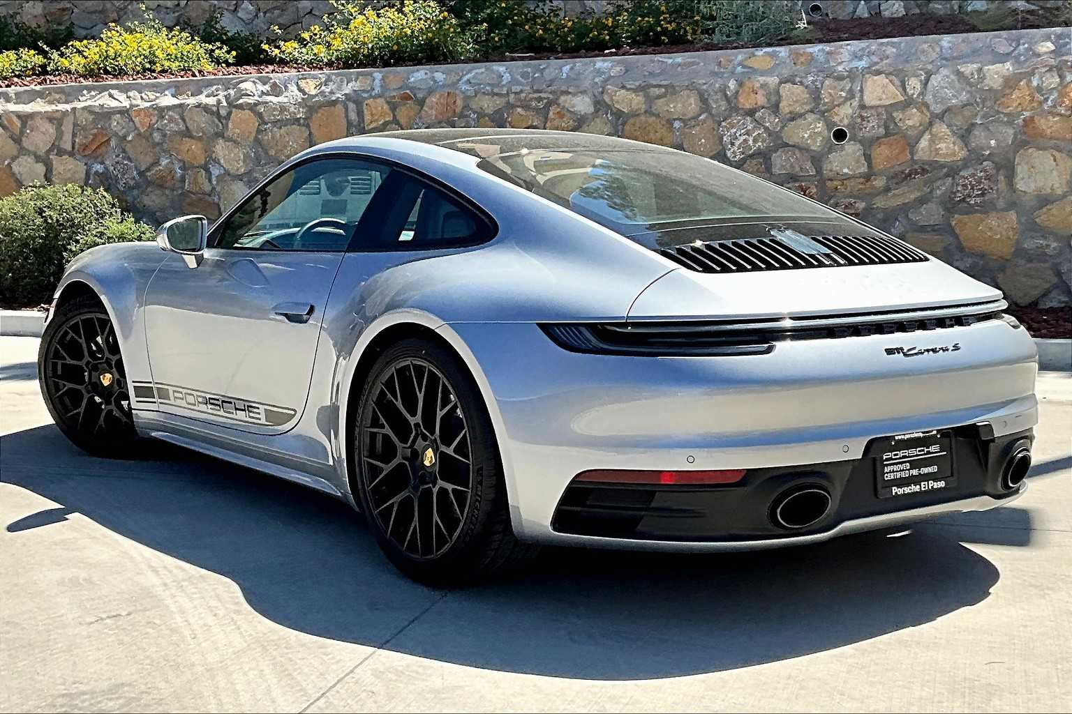 2023 Porsche 911 S photo 3