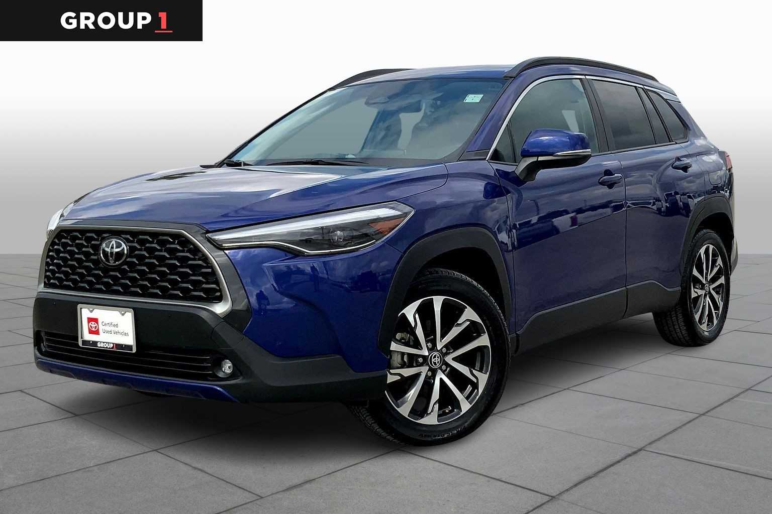 2024 Toyota Corolla Cross XLE's photo