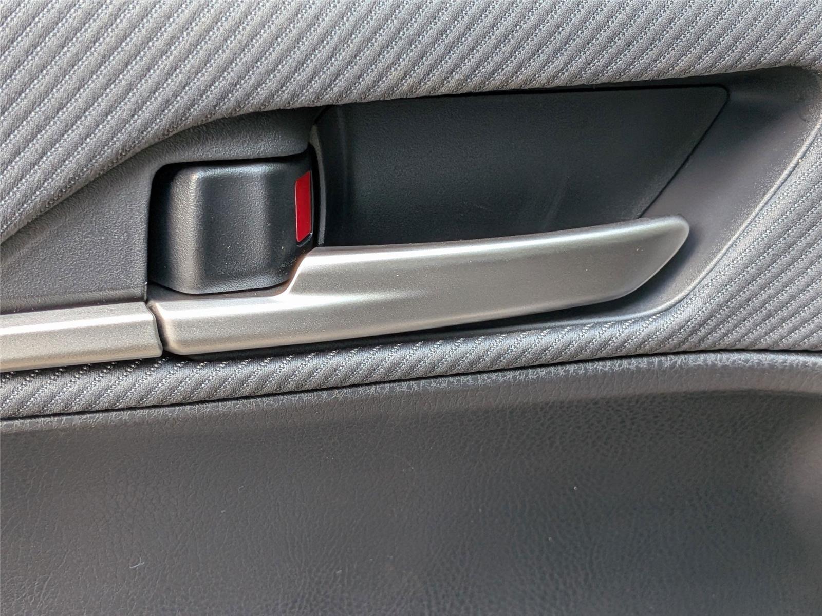 2025 Toyota Camry SE photo 12