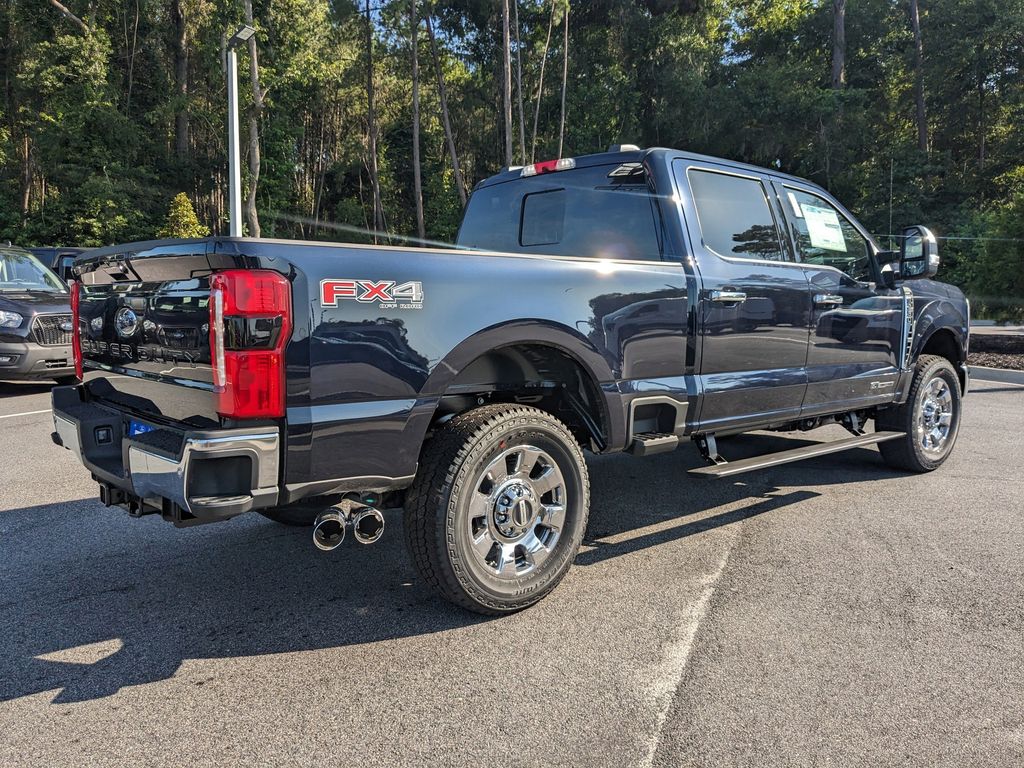 2025 Ford F-250 Lariat photo 3