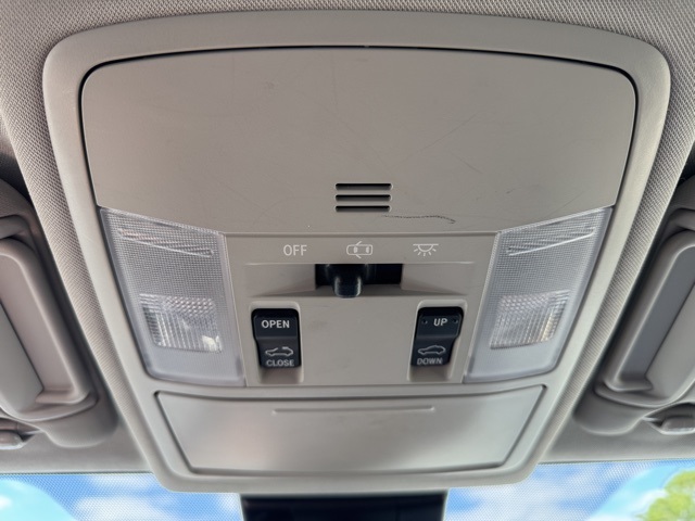 2016 Toyota RAV4 Limited photo 14
