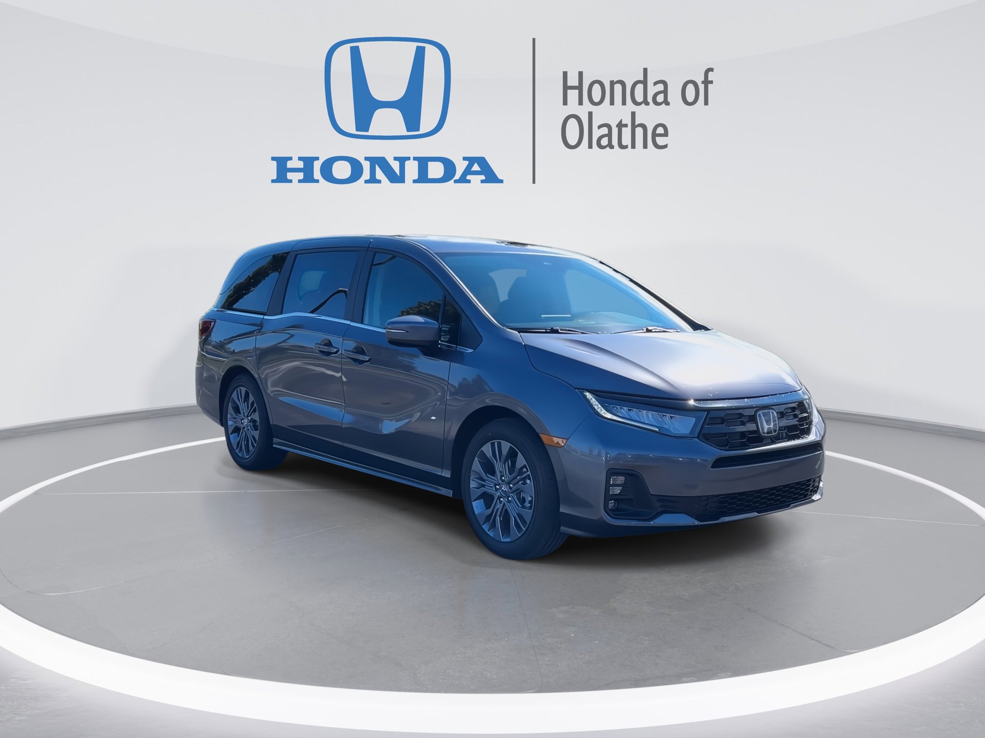 2026 Honda Odyssey Touring photo 2