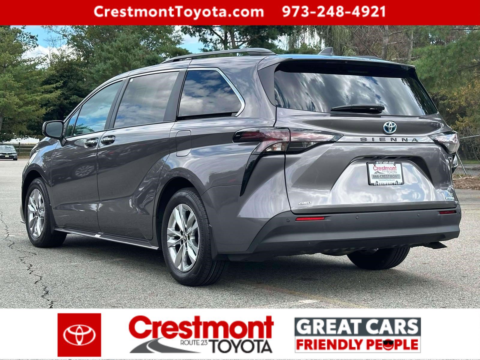 2024 Toyota Sienna XLE photo 4