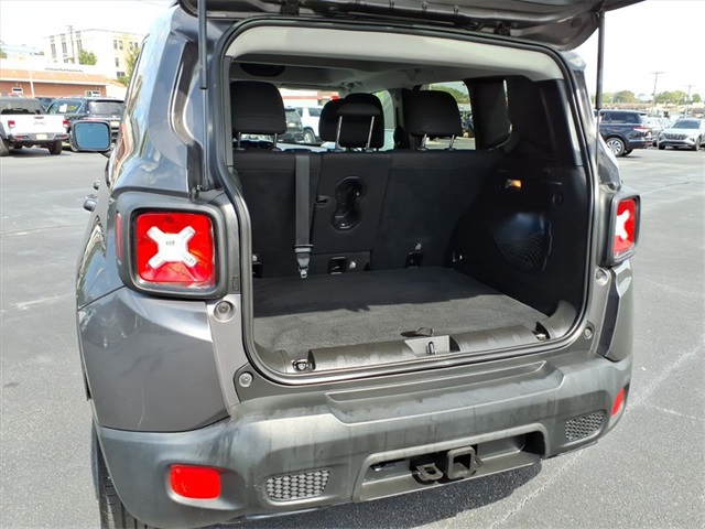 2016 Jeep Renegade Latitude photo 23