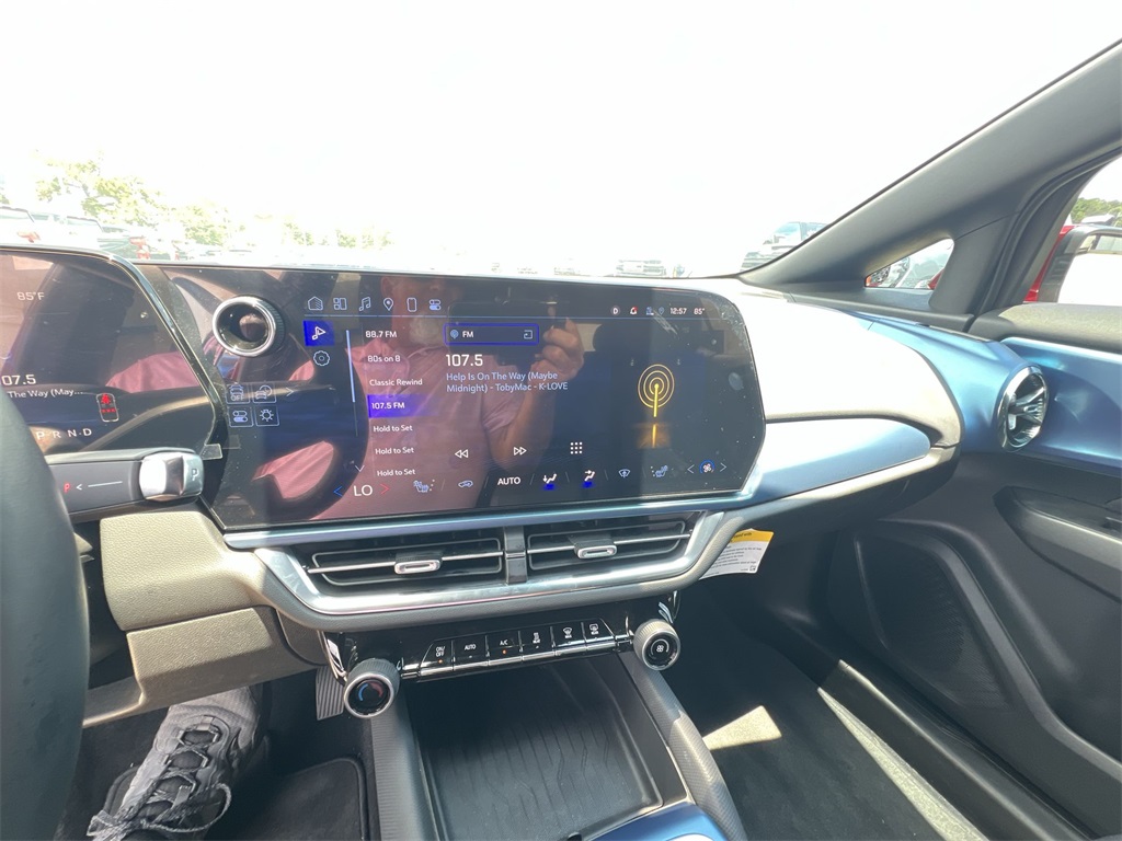 2024 Chevrolet Equinox EV 1LT photo 25