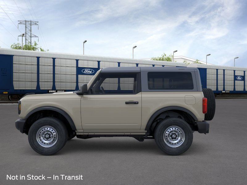 2025 Ford Bronco Base photo 3