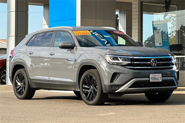 2022 Volkswagen Atlas Cross Sport V6 SE Technology photo 2