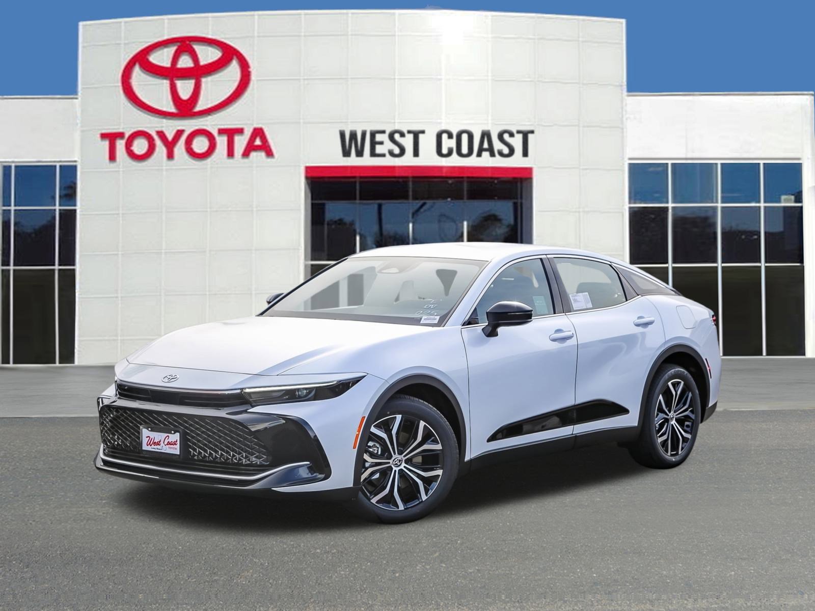 2026 Toyota Crown XLE's photo