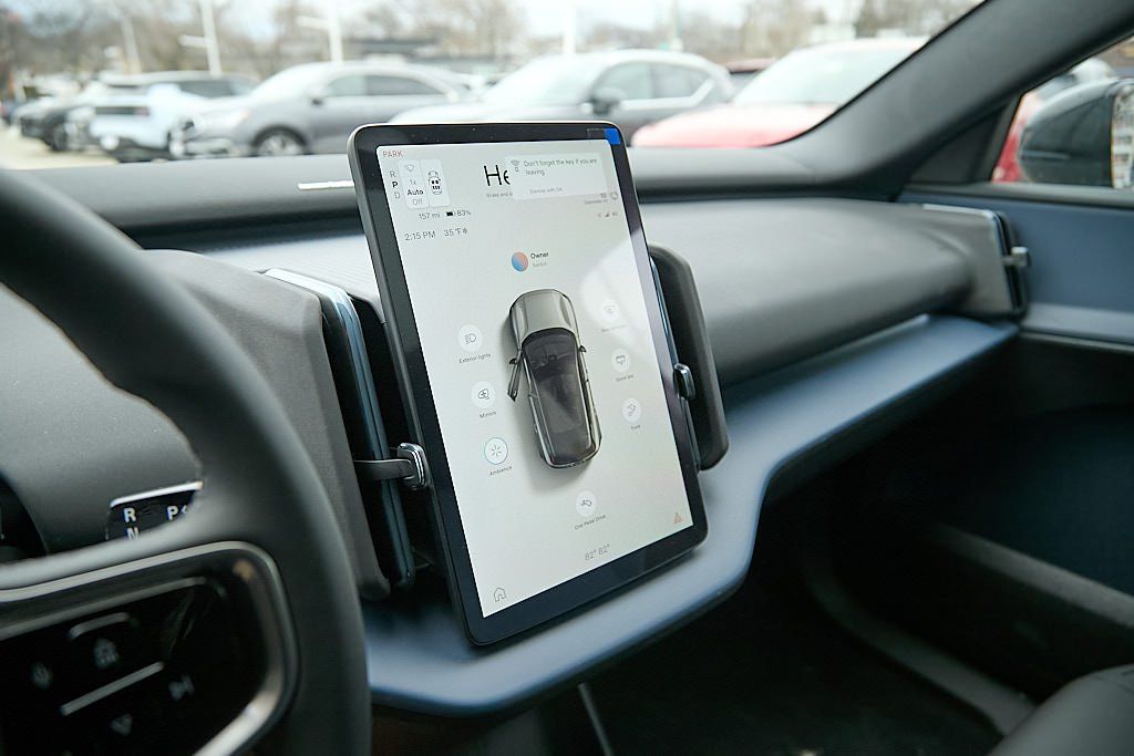 2026 VOLVO EX30 - Image 11