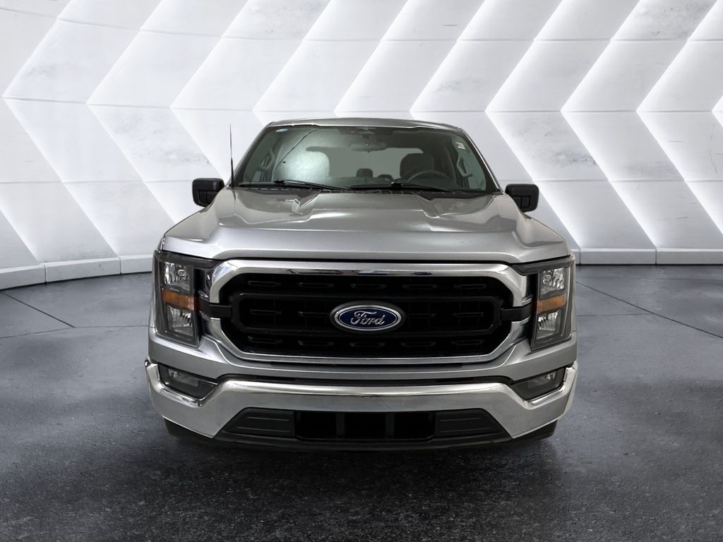 2023 Ford F-150 XLT photo 2
