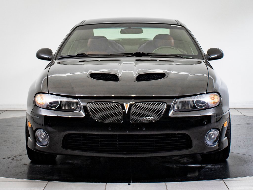 2006 Pontiac GTO photo 2