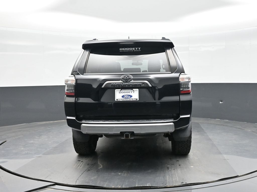 2017 Toyota 4Runner SR5 photo 8