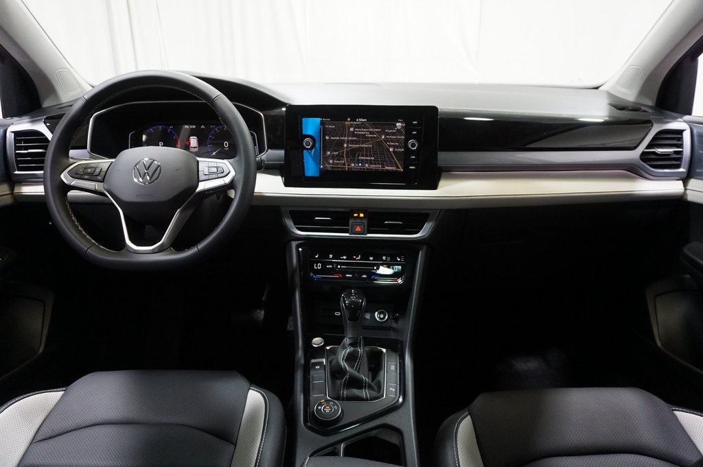 2025 Volkswagen Taos SEL photo 12