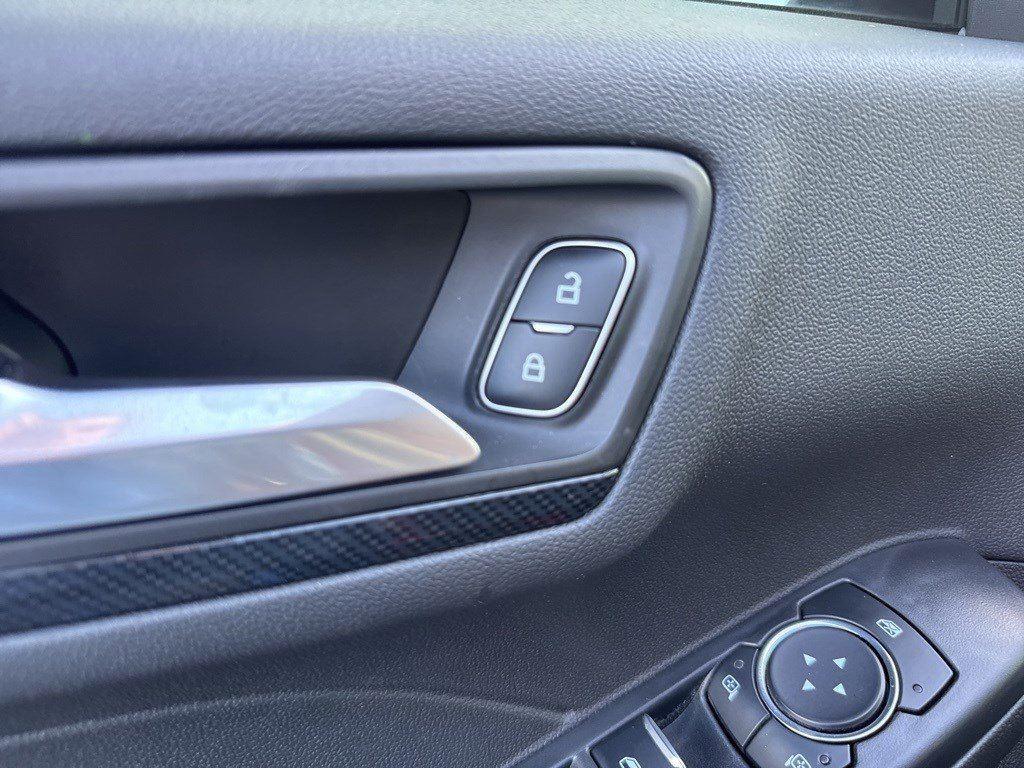 2025 Ford Escape ST-Line photo 25